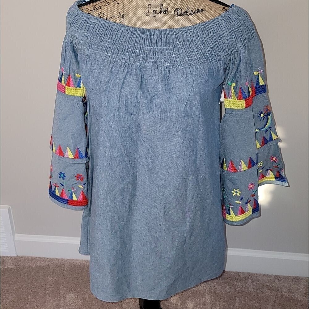 NWT VaVa by Joy Han off shoulder Embroidered denim dress